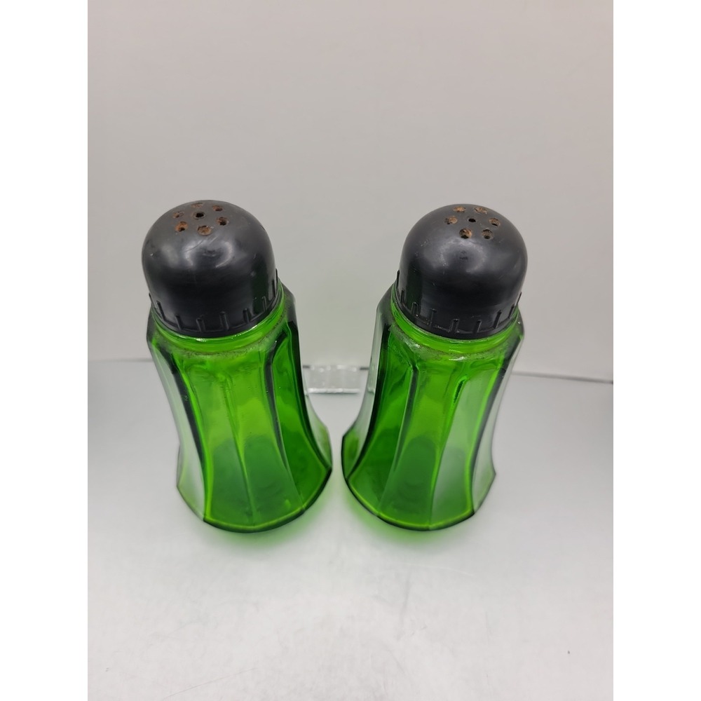 Vintage Cumberland Green Glass Eagle Salt & Pepper Shakers USA Great Seal Set - Picture 4 of 4
